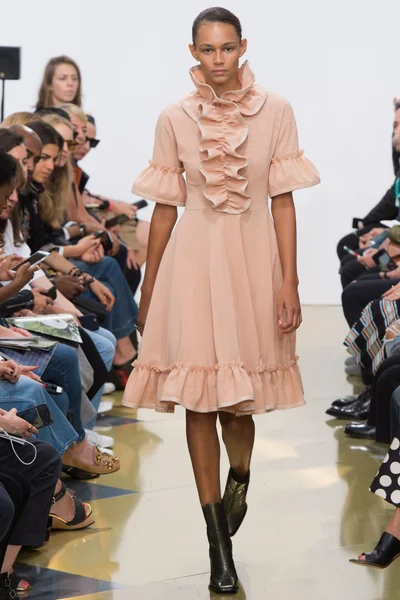 Look 5